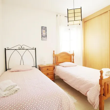 Apartmento Cerca De Playa Torrecilla Нерха